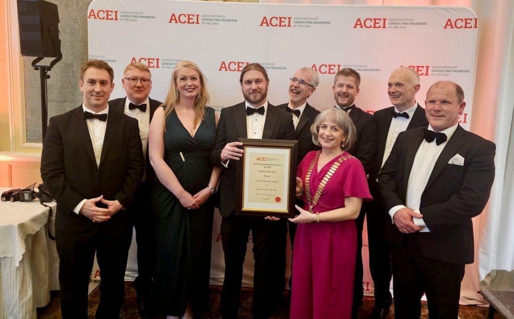 Group photo of Dunkettle Interchange Upgrade Scheme awarded the ACEI Excellence Awards Project of the Year award